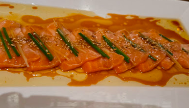 Matsuhisa signature dishes King Crab Tempura With Sweet Amazu Ponzu
Salmon New Style Sashimi
Toro Sashimi With Jalapeño